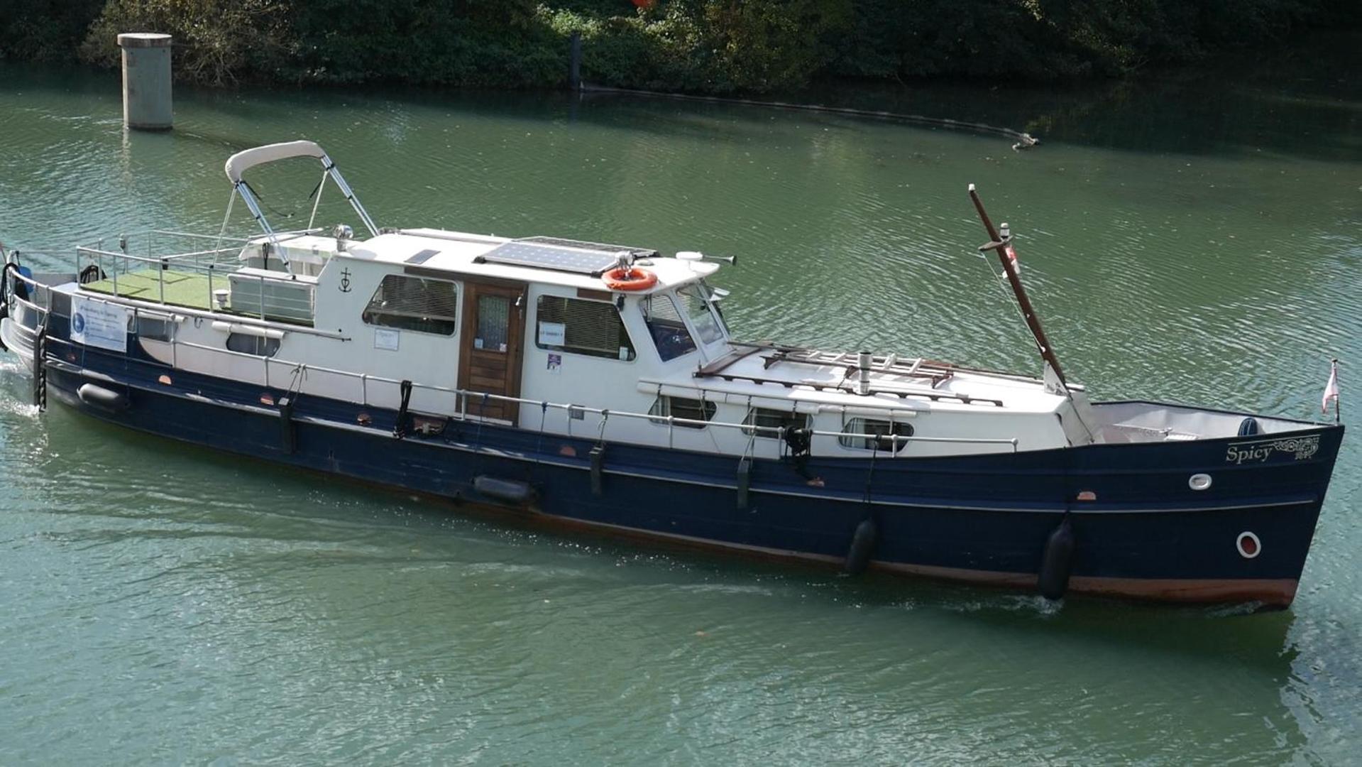 Spicy - Sejour Insolite Sur La Marne Meaux Buitenkant foto