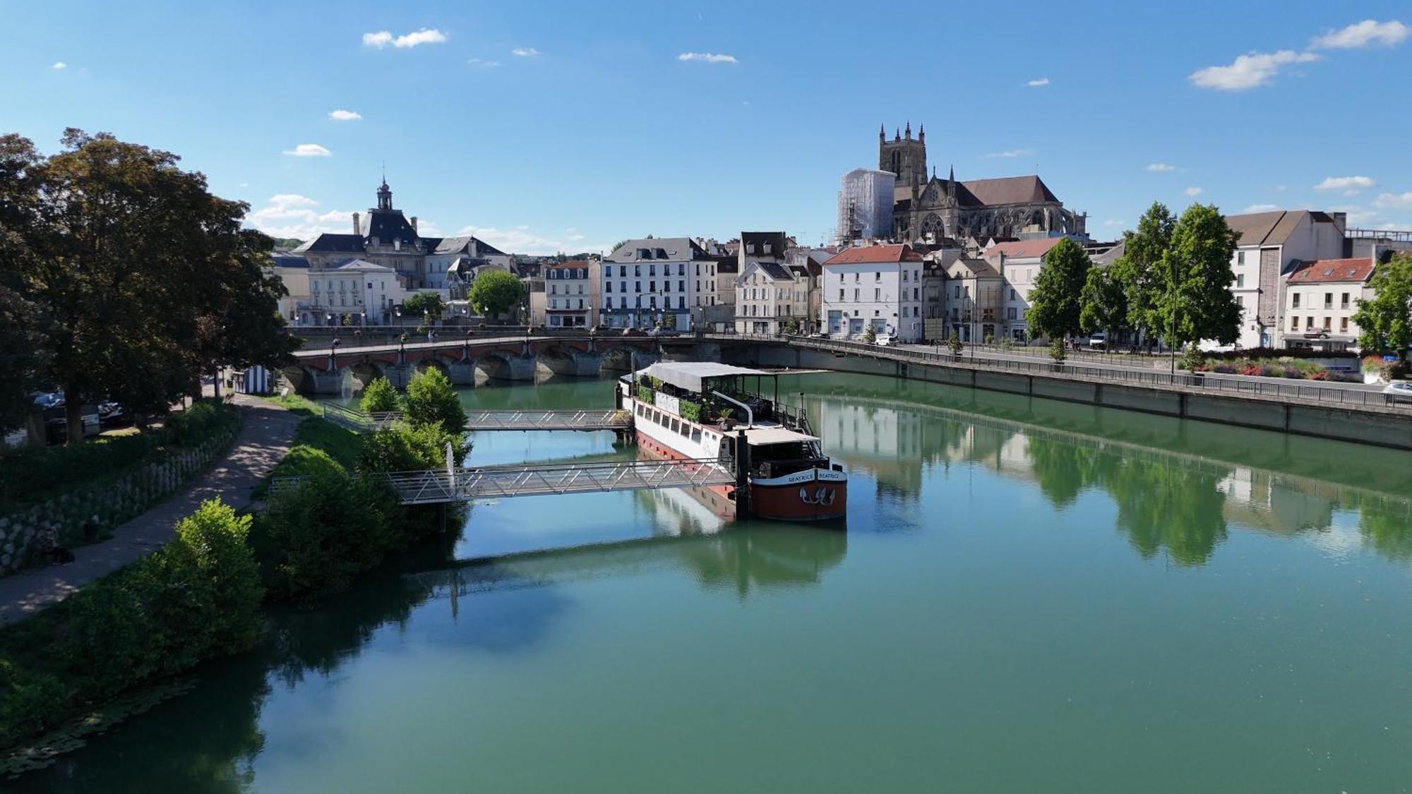 Spicy - Sejour Insolite Sur La Marne Meaux Buitenkant foto